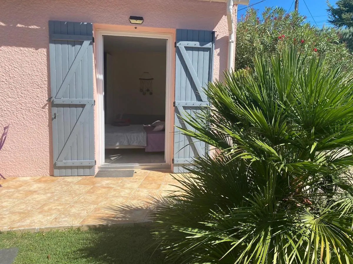 Chambre D'Hotes Vaucluse Bed & Breakfast Bollene 2*,  France